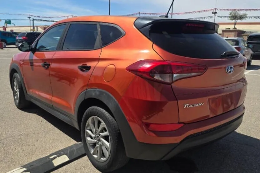 2016 Hyundai Tucson SE photo 1