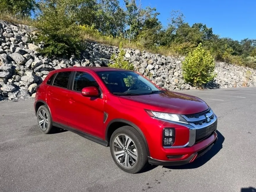 2022 Mitsubishi Outlander Sport SE photo 1