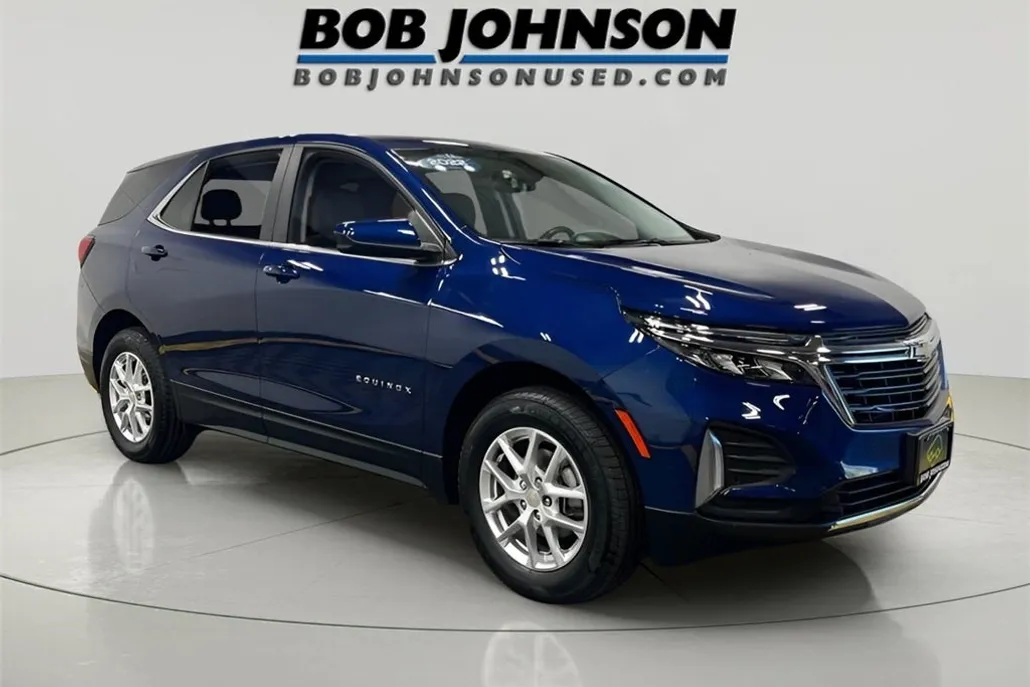 2022 Chevrolet Equinox LT photo 1