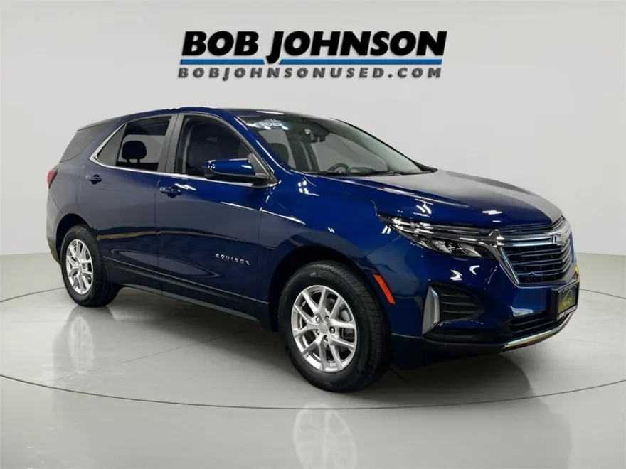2022 Chevrolet Equinox LT photo 1