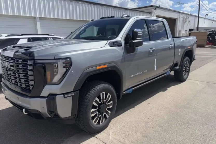2026 Gmc Sierra 2500 HD Denali Ultimate photo 1