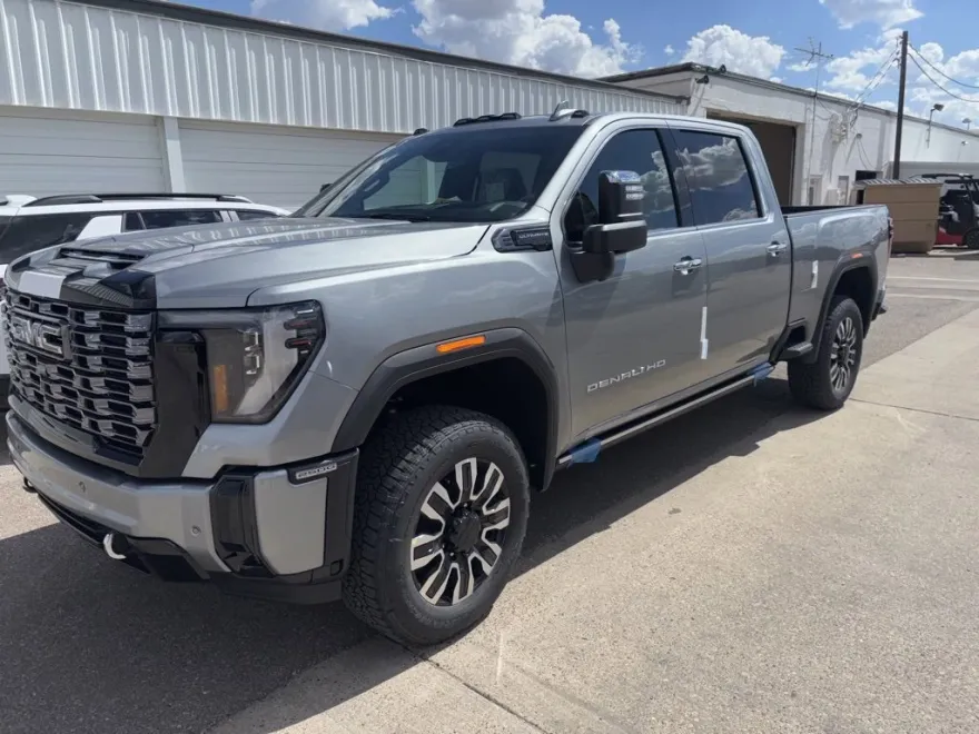 2026 Gmc Sierra 2500 HD Denali Ultimate photo 1