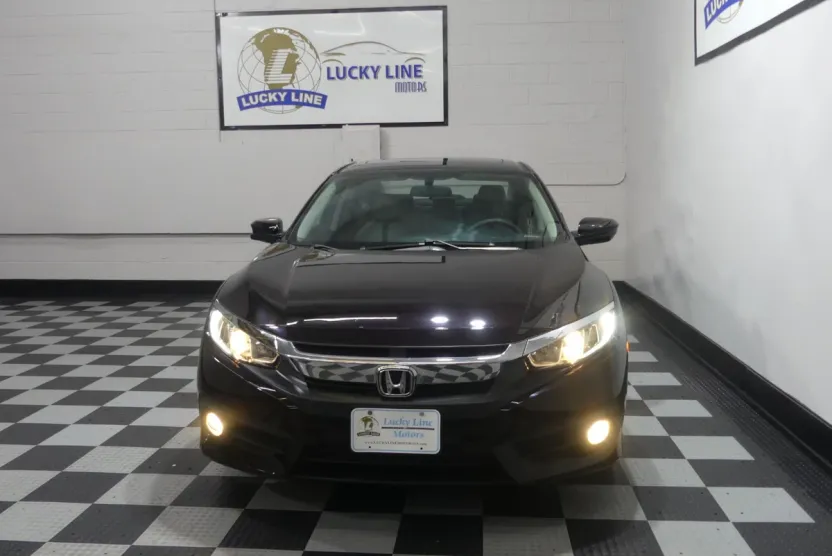 2017 Honda Civic EX-T photo 1