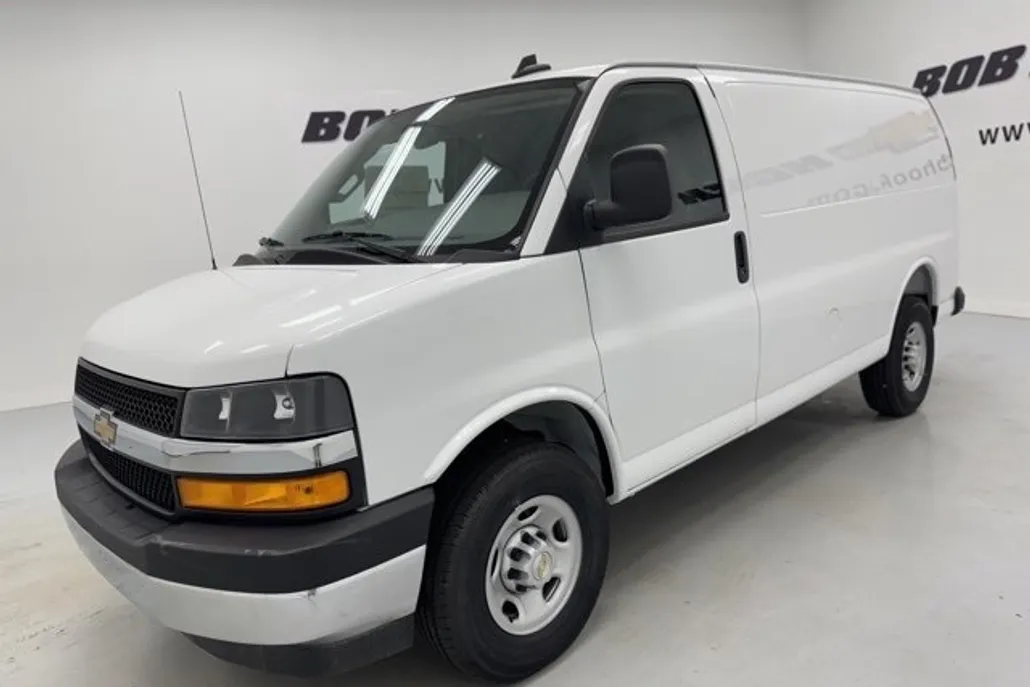 2025 Chevrolet Express Cargo 2500 Van photo 1