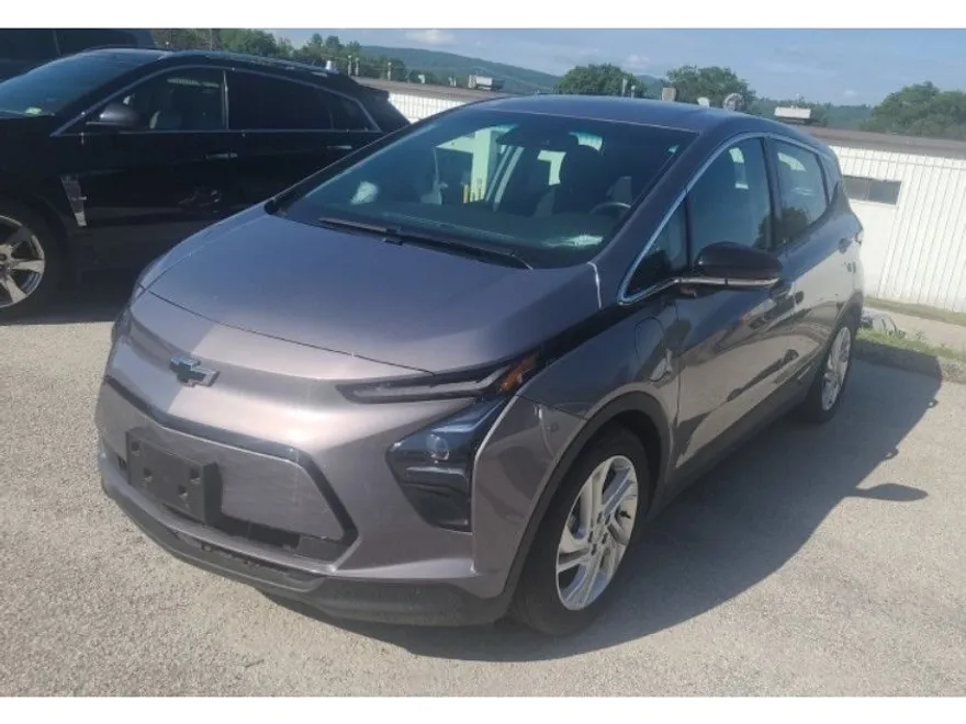 2023 Chevrolet Bolt EV 1LT photo 1