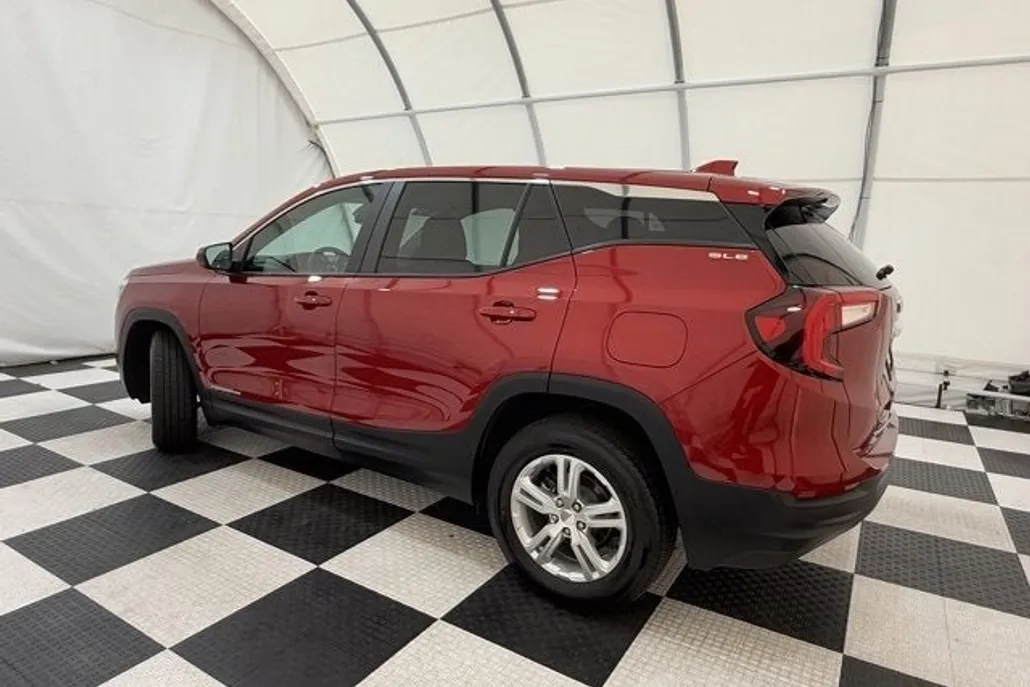 2024 Gmc Terrain SLE photo 1