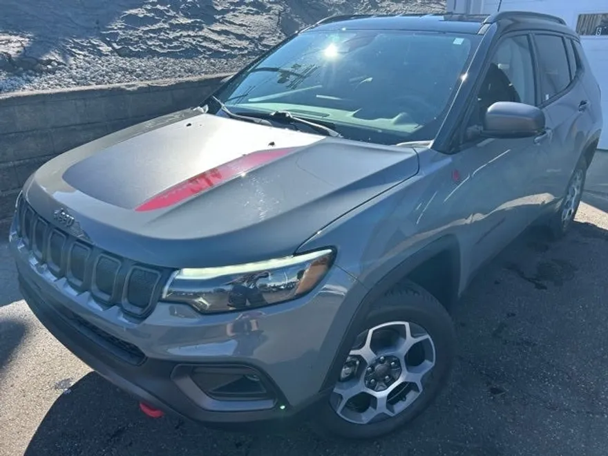 2022 Jeep Compass Trailhawk photo 1
