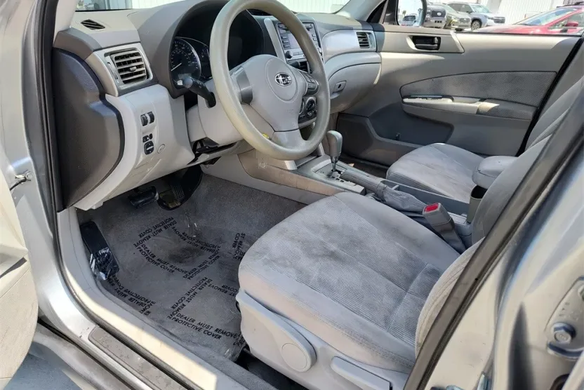2010 Subaru Forester 2.5X photo 1