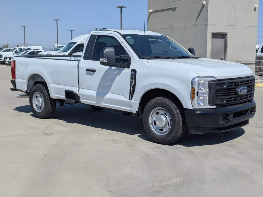 2025 Ford F-250 photo 1