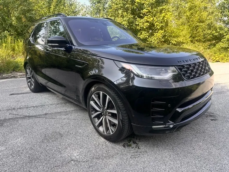 2021 Land Rover Discovery R-Dynamic S photo 1