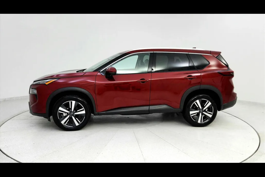 2024 Nissan Rogue SL photo 1