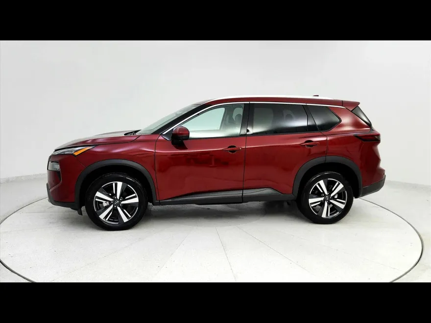 2024 Nissan Rogue SL photo 1