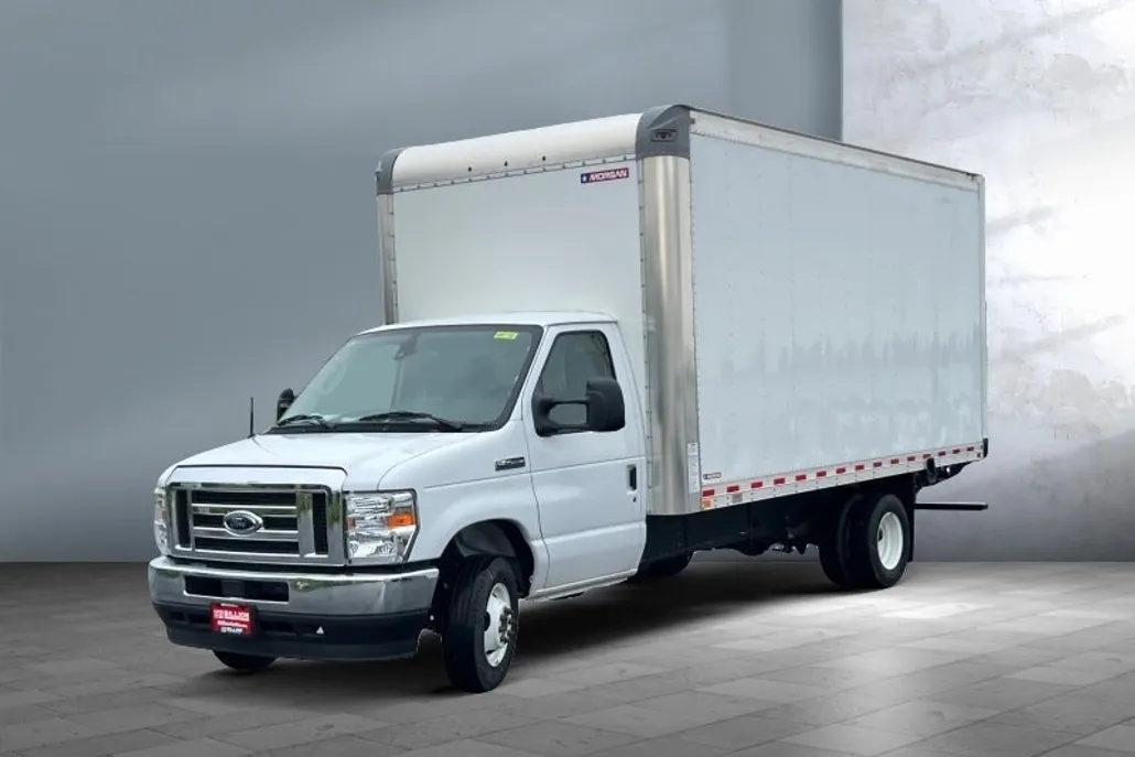2024 Ford E-450 photo 1