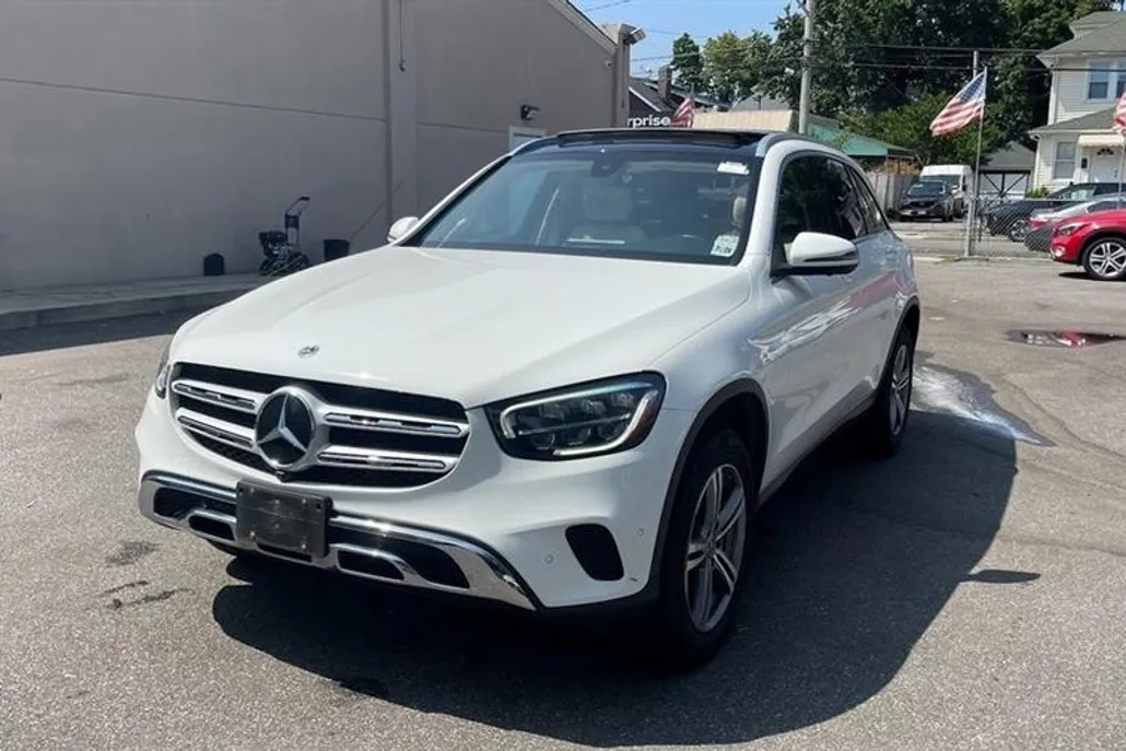 2021 Mercedes Benz GLC 300 photo 1