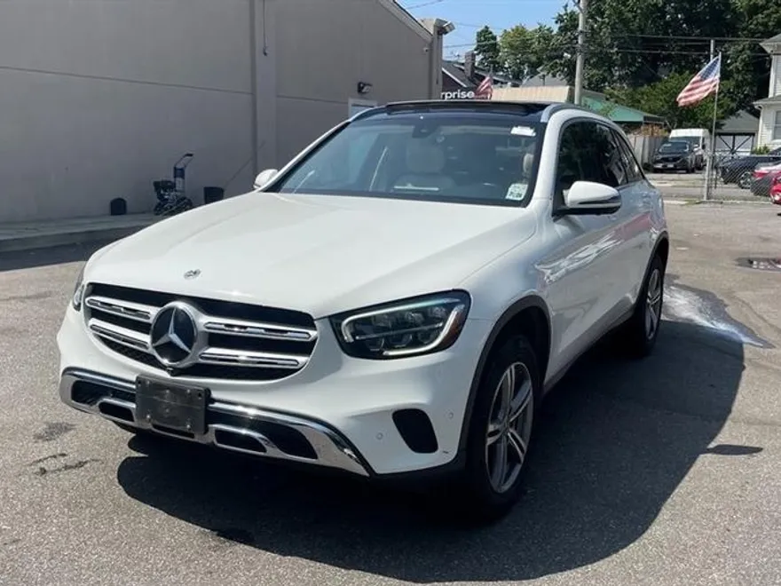2021 Mercedes Benz GLC 300 photo 1