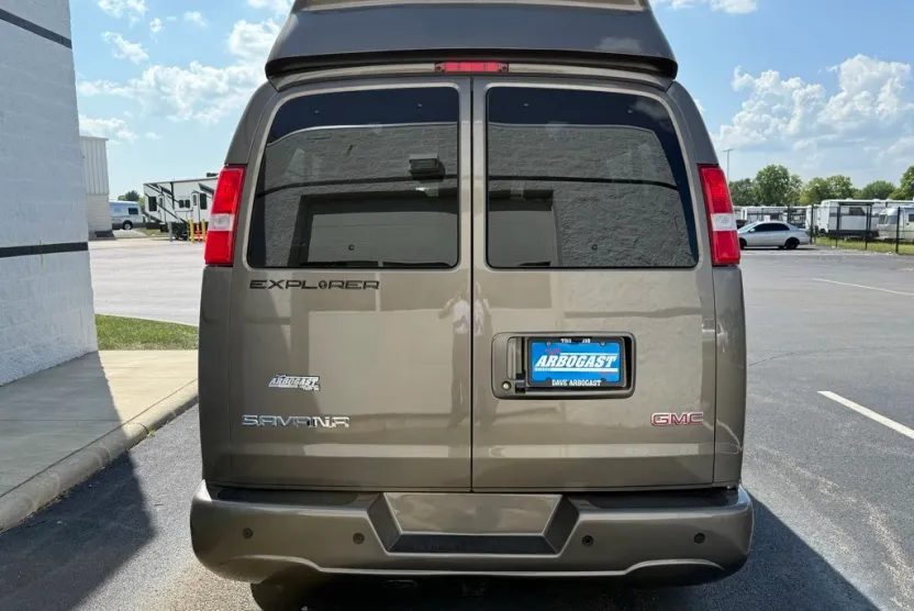 2025 Gmc Savana photo 1