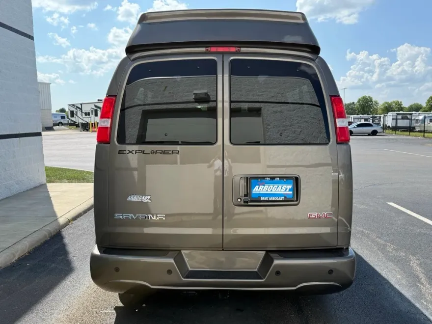 2025 Gmc Savana photo 1