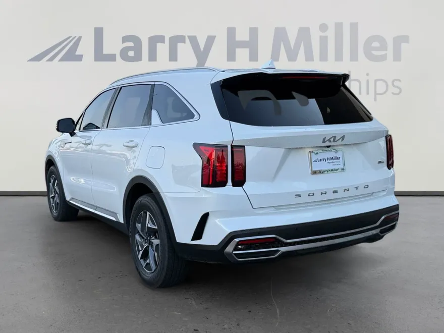 2022 Kia Sorento Hybrid EX photo 1