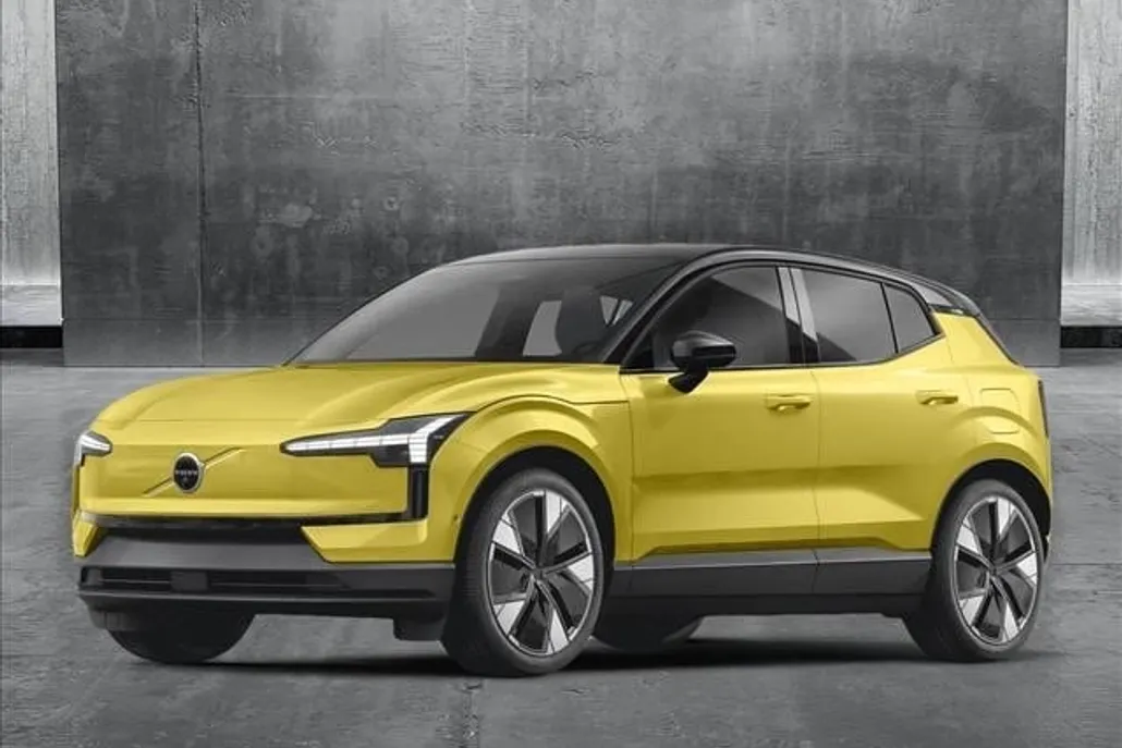 2025 Volvo EX30 Plus photo 1