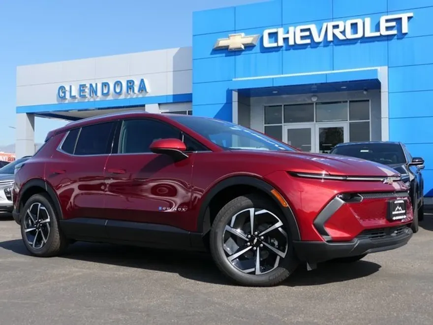 2026 Chevrolet Equinox LT photo 1