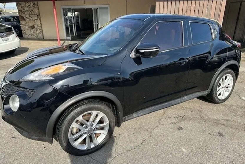 2015 Nissan Juke SL photo 1