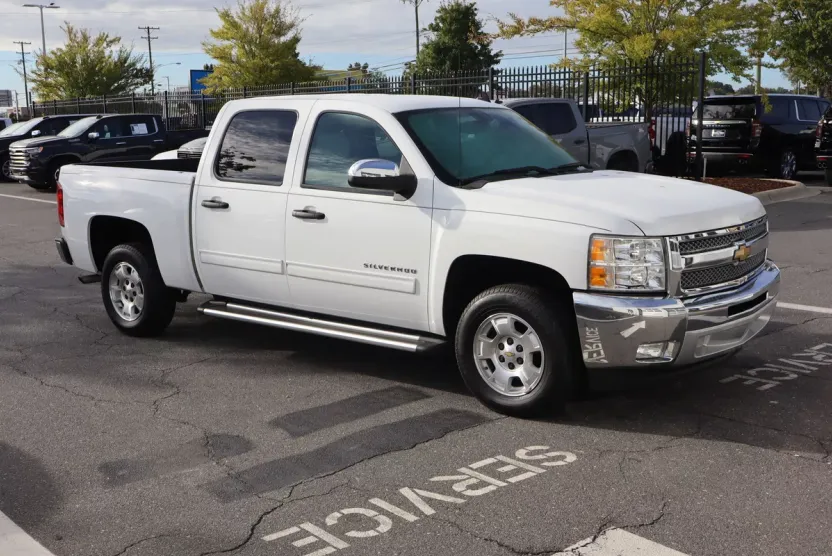 2013 Chevrolet Silverado 1500 LT photo 1