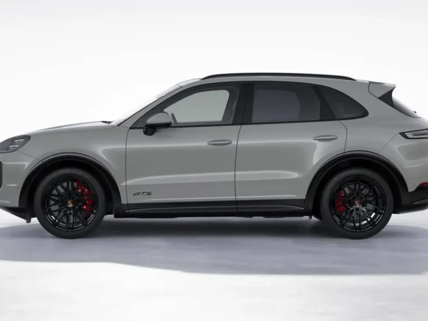 2026 Porsche Cayenne GTS photo 1