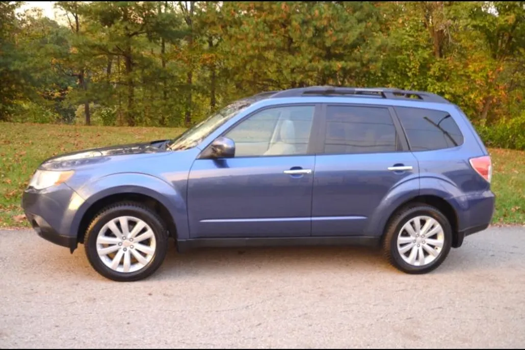 2013 Subaru Forester 2.5X Premium photo 1
