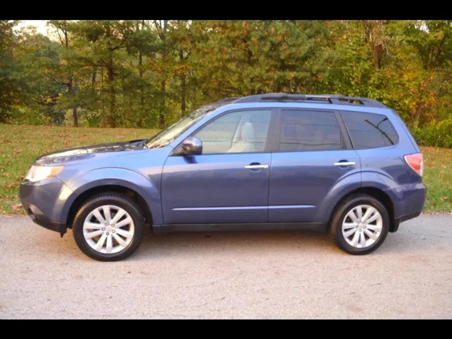 2013 Subaru Forester 2.5X Premium photo 1