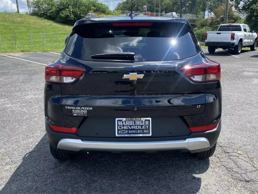2026 Chevrolet Trailblazer LT photo 1