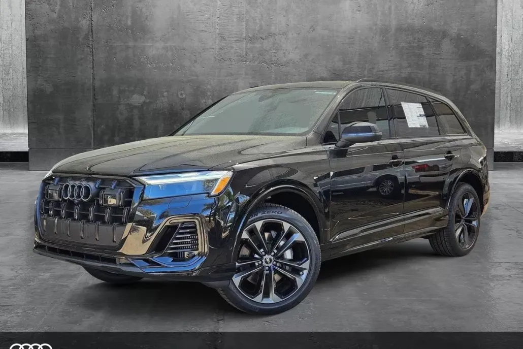 2025 Audi Q7 55 Premium Plus photo 1