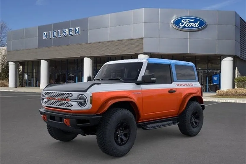 2025 Ford Bronco First Edition photo 1