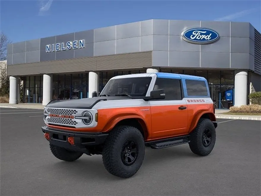 2025 Ford Bronco First Edition photo 1