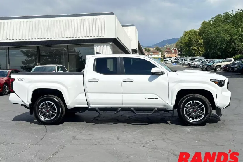 2024 Toyota Tacoma TRD Sport Double Cab 4x4 photo 1