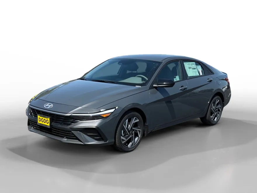 2025 Hyundai Elantra SEL Sport photo 1