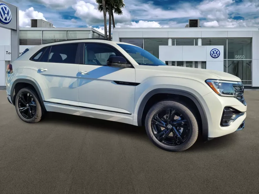 2026 Volkswagen Atlas Cross Sport SEL R-Line photo 1