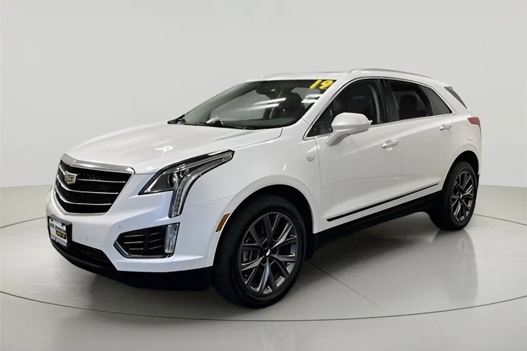 2019 Cadillac XT5 Luxury photo 1
