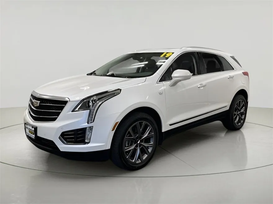 2019 Cadillac XT5 Luxury photo 1
