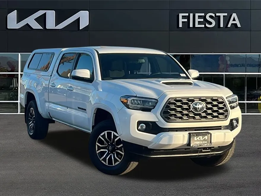 2023 Toyota Tacoma TRD Sport photo 1