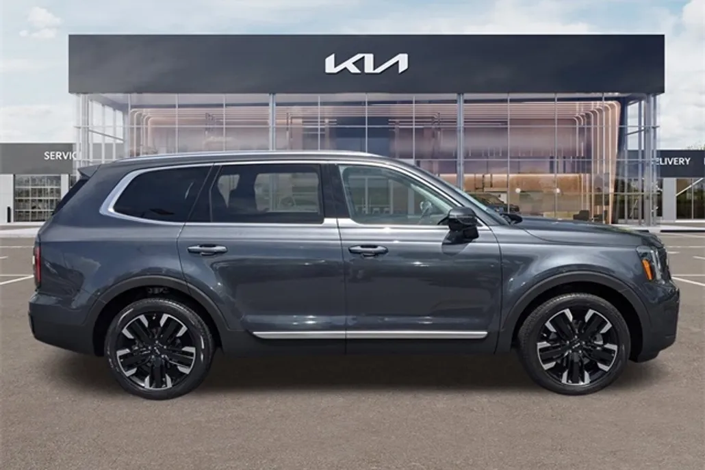 2024 Kia Telluride SX photo 1