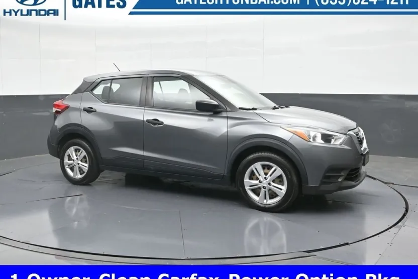 2020 Nissan Kicks S photo 1