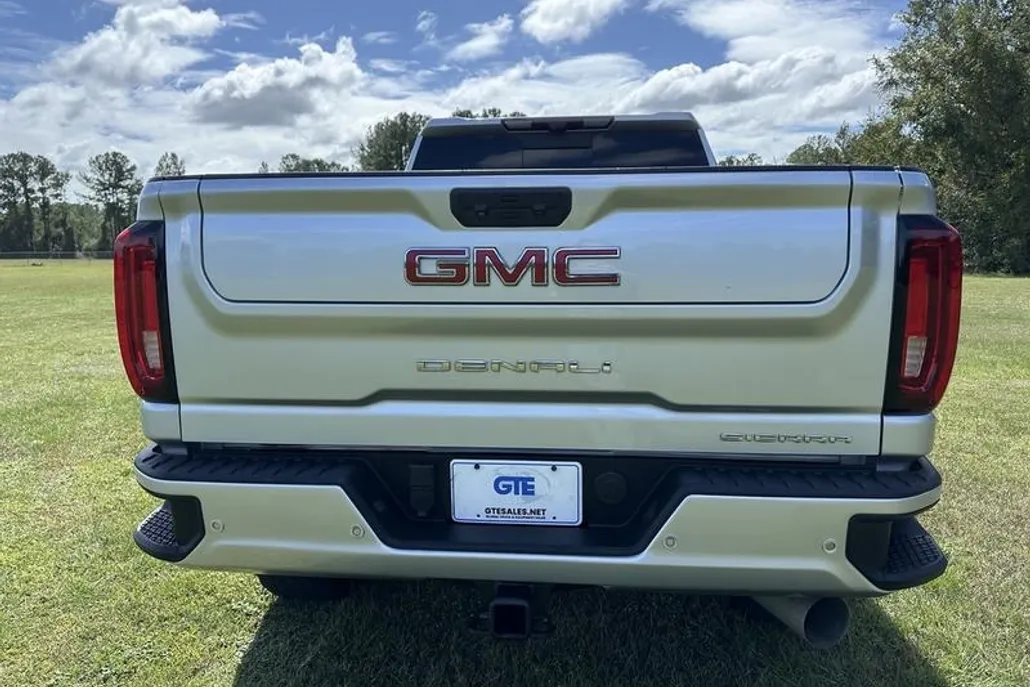 2022 Gmc Sierra HD Denali photo 1