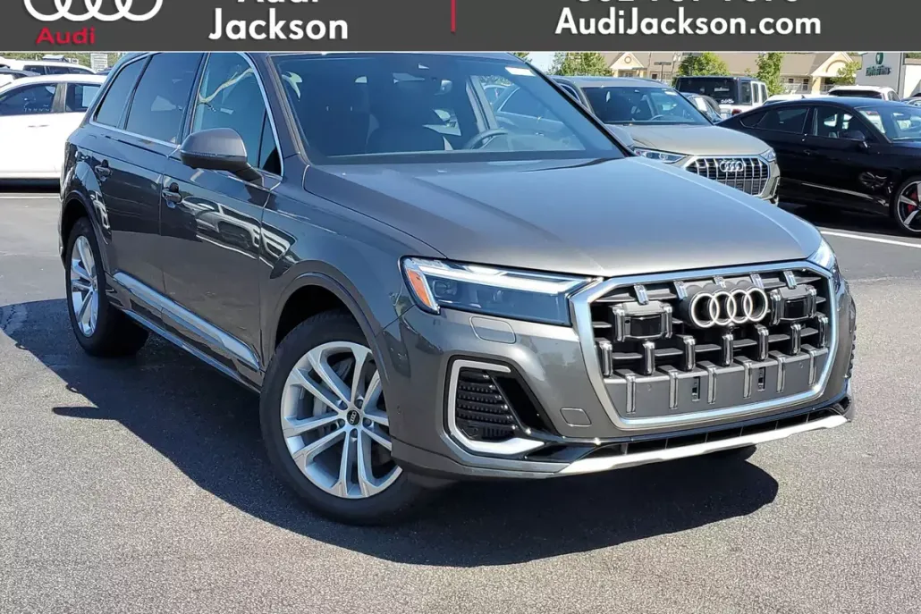 2025 Audi Q7 Premium 55 photo 1