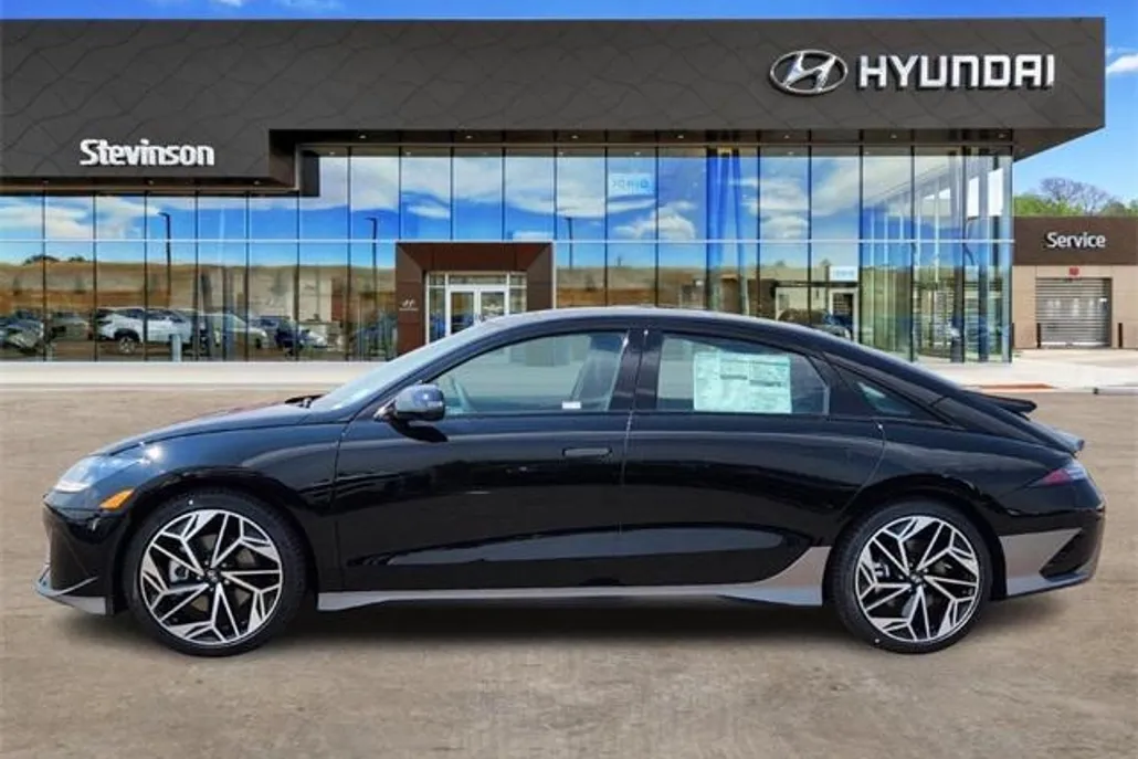 2025 Hyundai Ioniq 6 Limited photo 1