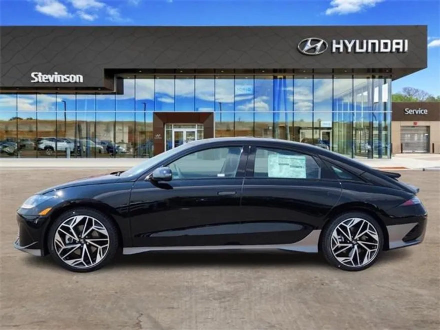 2025 Hyundai Ioniq 6 Limited photo 1