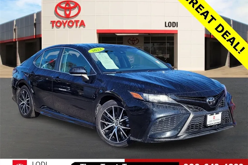 2023 Toyota Camry SE photo 1