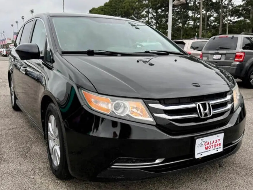 2015 Honda Odyssey EX photo 1