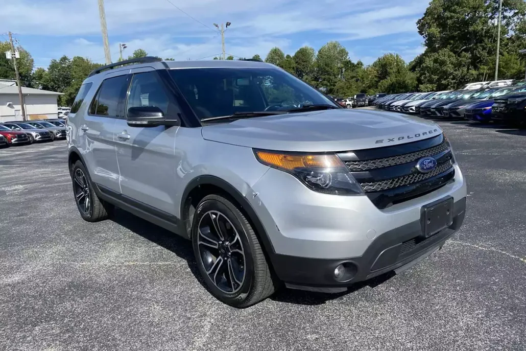 2015 Ford Explorer Sport photo 1