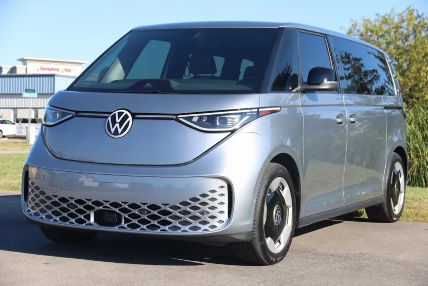 2025 Volkswagen ID. Buzz Pro S photo 1