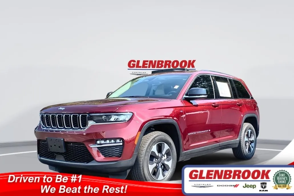 2023 Jeep Cherokee 4xe photo 1